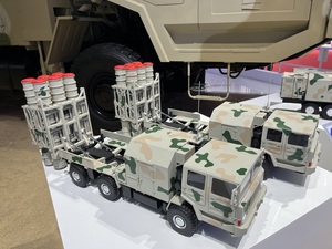 军事导弹车模型