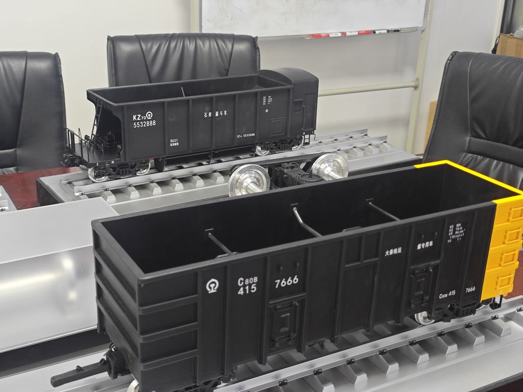 石砟漏斗车模型生产厂家,火车运输车模型定制工厂