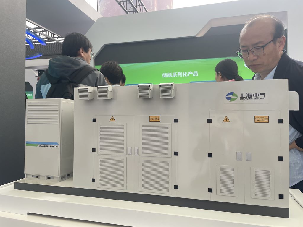 Energy storage cabinet manufacturer