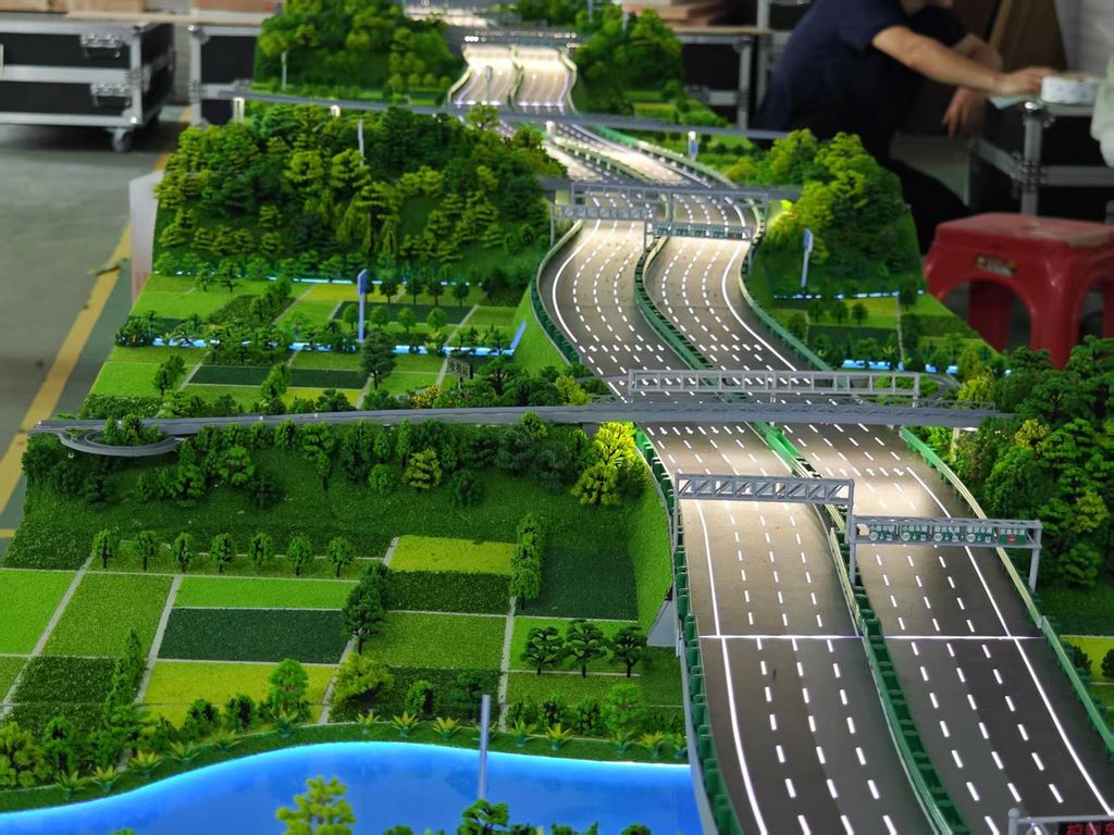 Highway model manufacturer