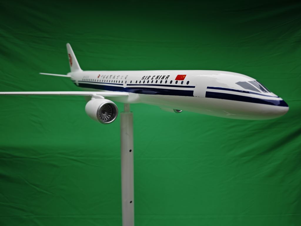 Air China Airliner Custom Showcase Model — Handcrafted by Henghui Model