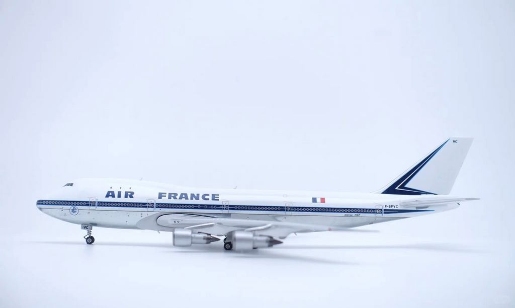 Simulate a one-to-one airplane model
