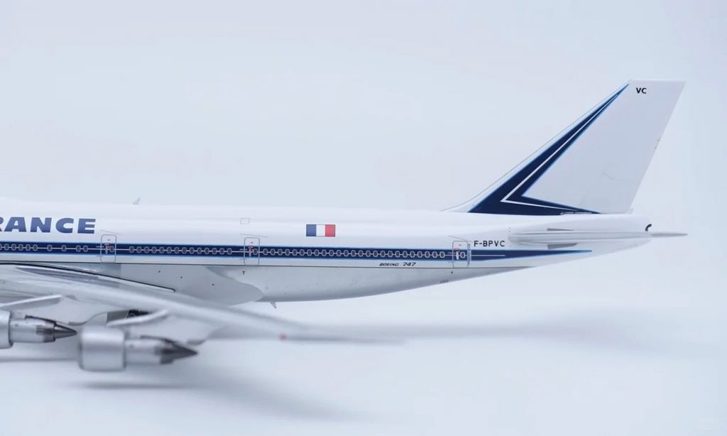 Simulate a one-to-one airplane model