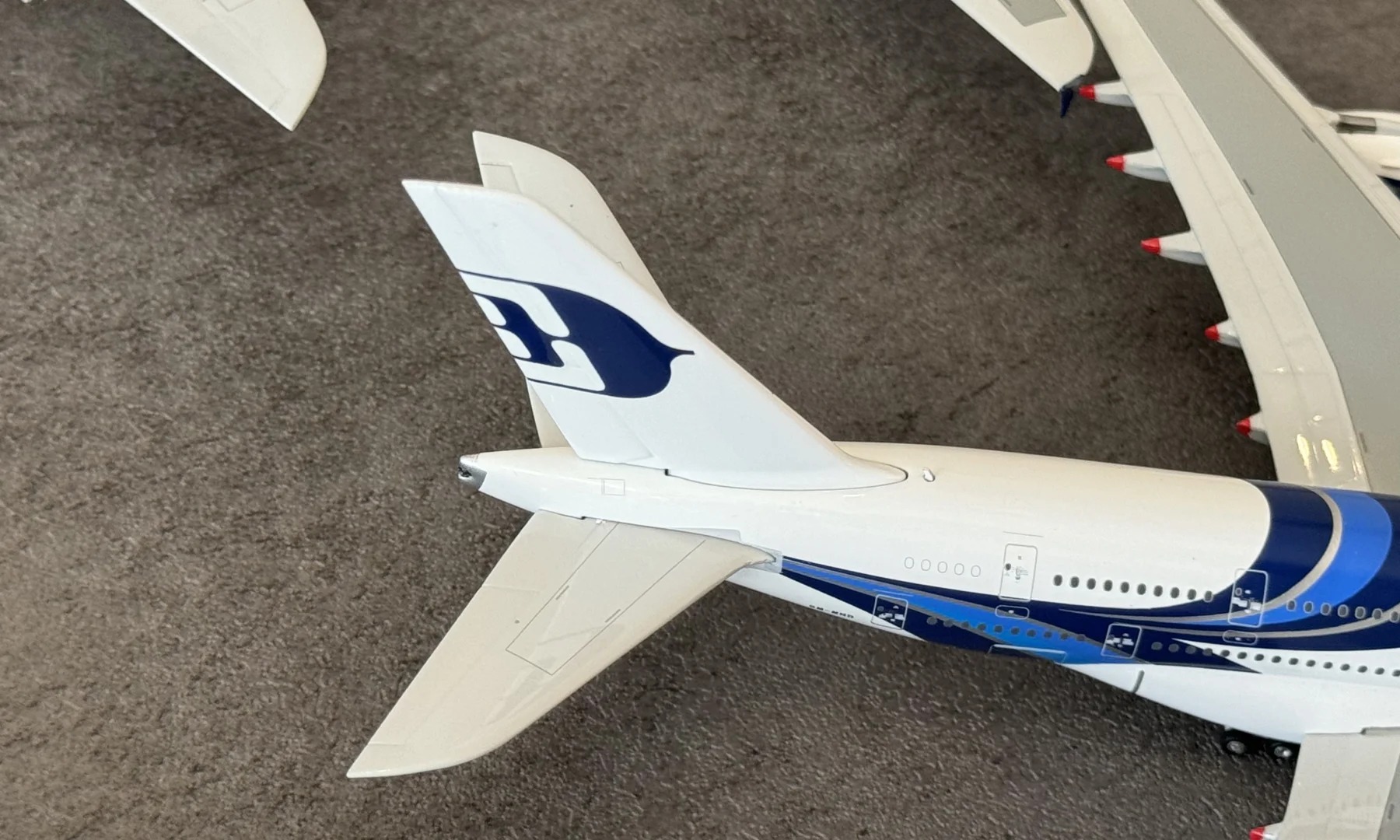 Large airplane mockup manufacturer